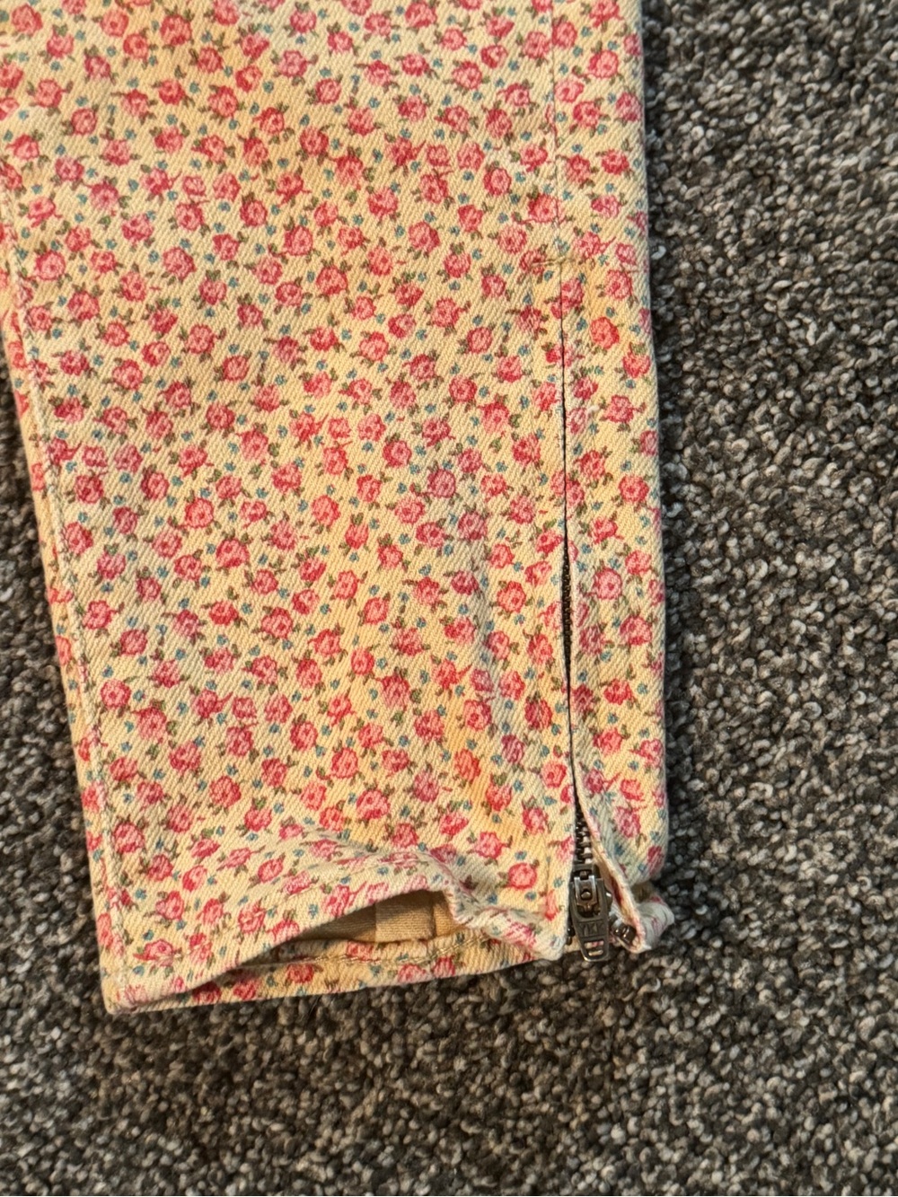Ralph Lauren Women’s Printed Skinny Jeans in Peach Floral - Picture 5 of 10